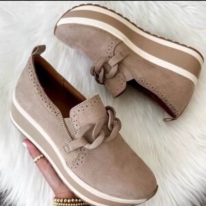 Women's Tan Platform Loafers
